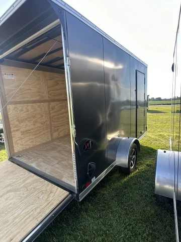 DEMO UNITED WJ-712SA32-8.5-B ENCLOSED TRAILER