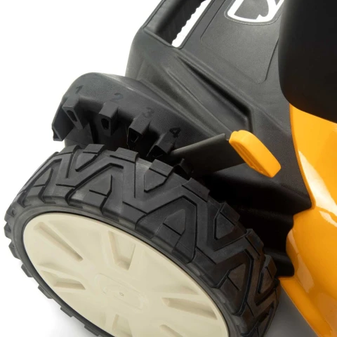 CUB CADET SIGNATURE CUT™ PUSH LAWN MOWER SCP100