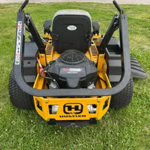 USED HUSTLER FASTRAK 60" ZERO TURN LAWN MOWER