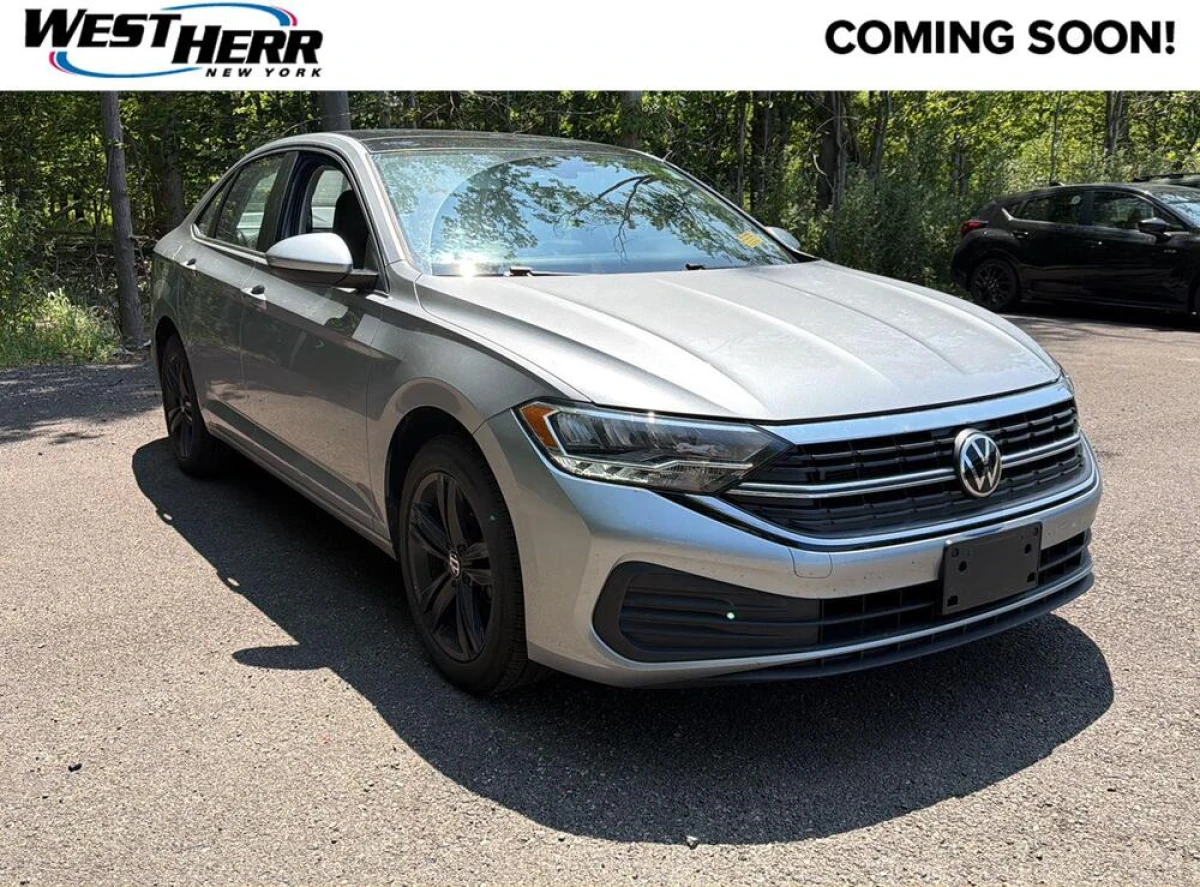 Pre-Owned 2023 Volkswagen Jetta SE