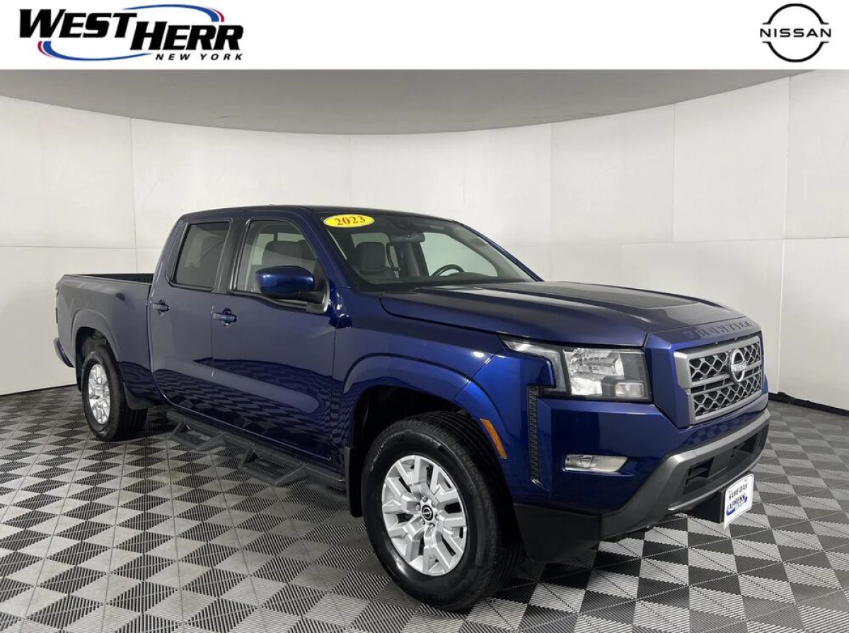 Pre-Owned 2023 Nissan Frontier SV