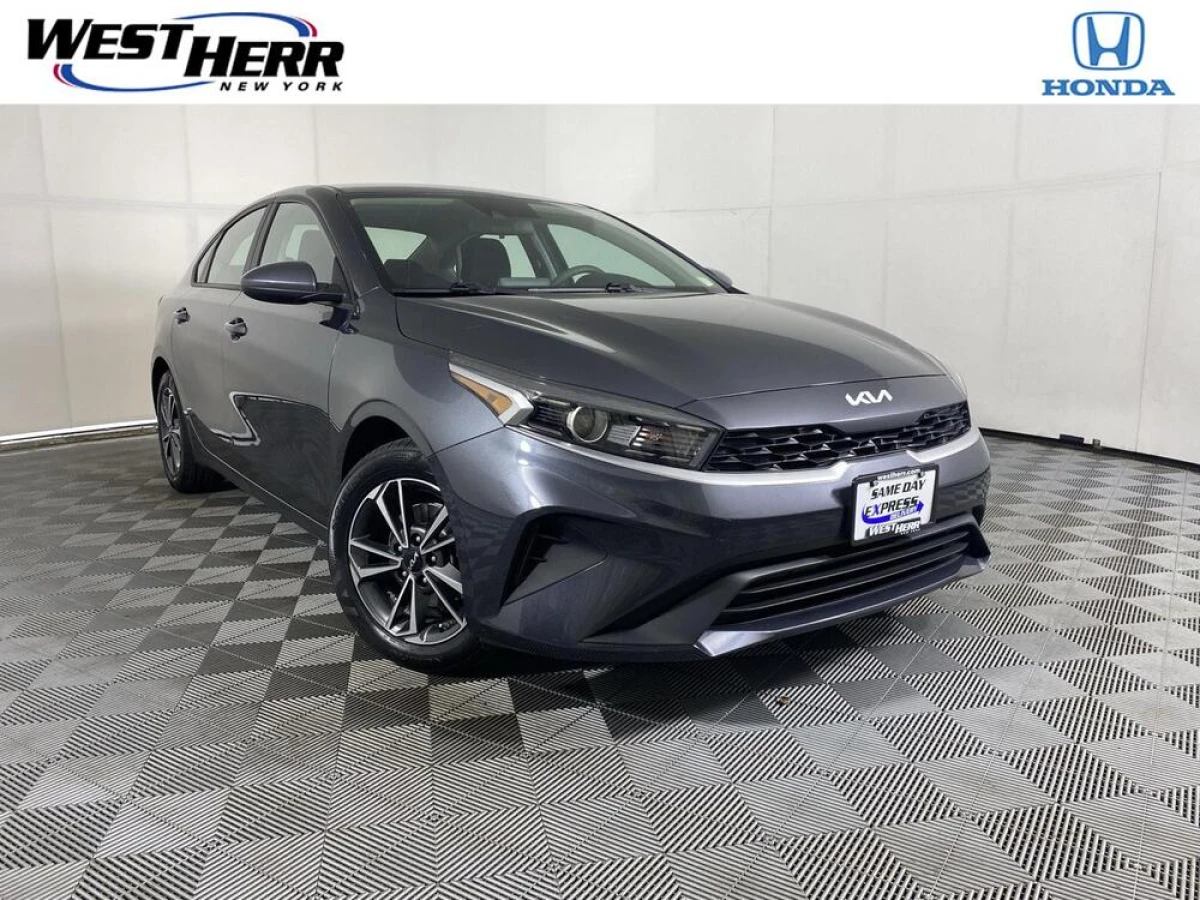 Pre-Owned 2023 Kia Forte LXS