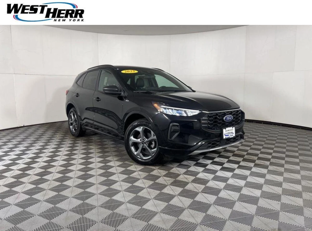 Pre-Owned 2023 Ford Escape ST-Line