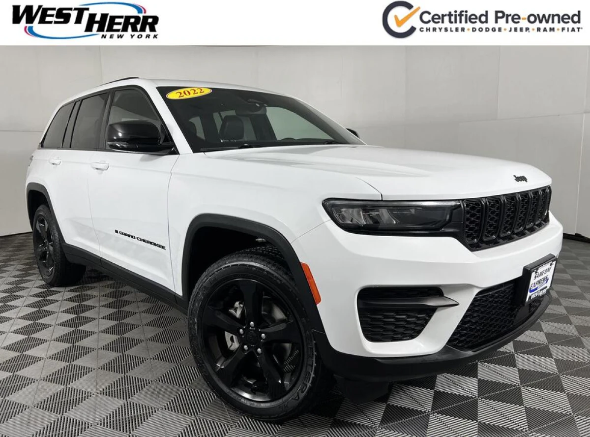 Certified Pre-Owned 2022 Jeep Grand Cherokee Altitude
