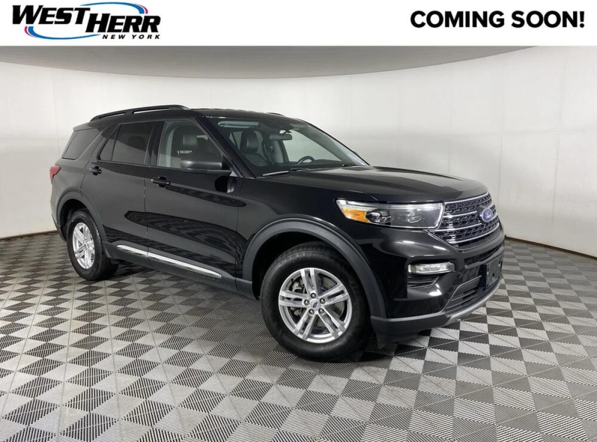 Pre-Owned 2023 Ford Explorer XLT