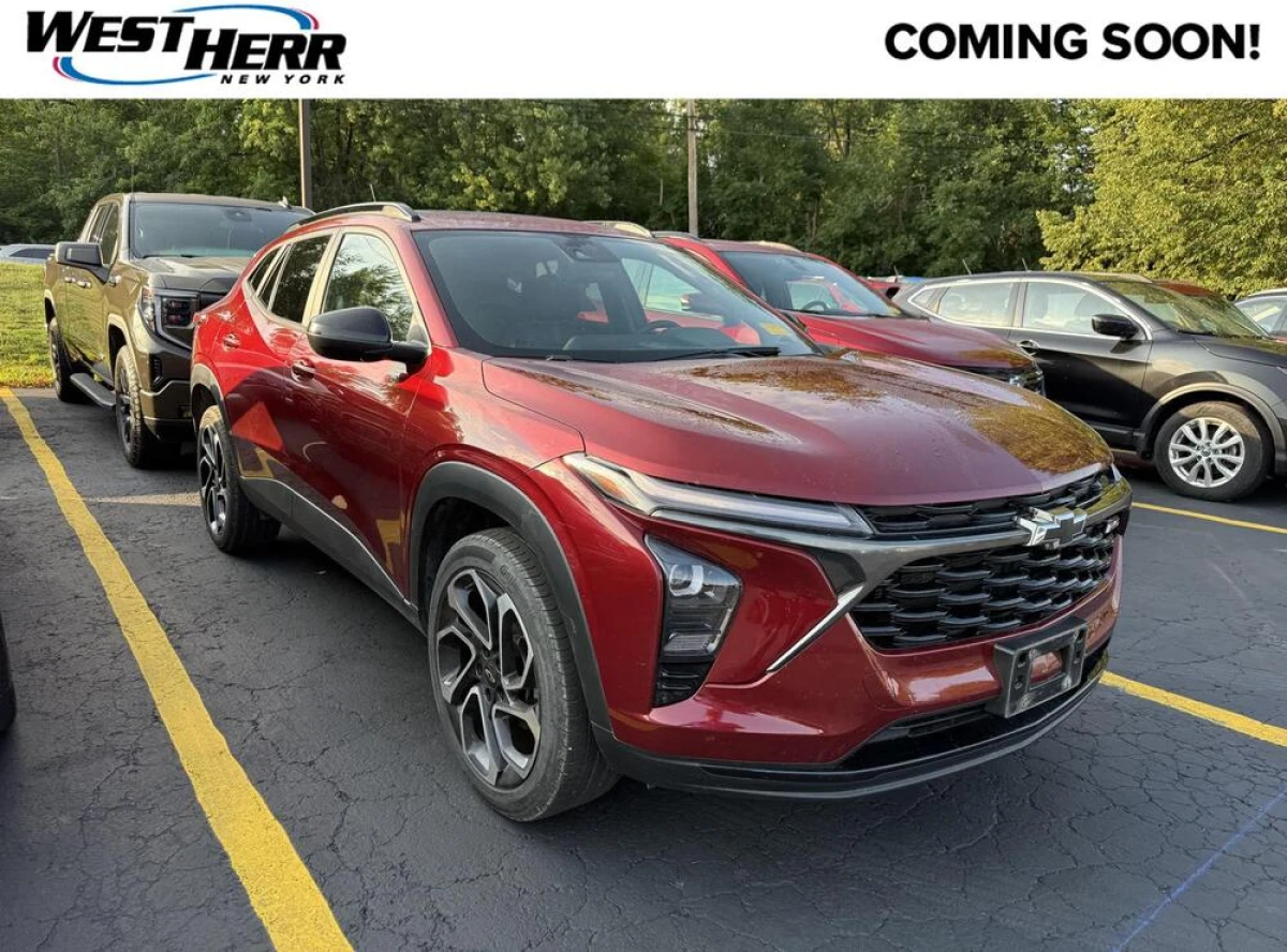 Pre-Owned 2024 Chevrolet Trax 2RS