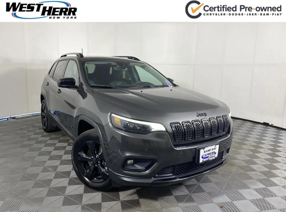 Pre-Owned 2023 Jeep Cherokee Altitude Lux