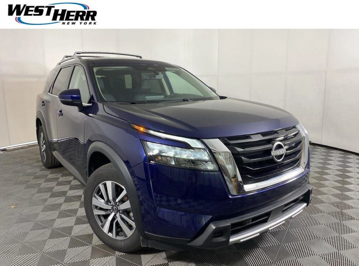Pre-Owned 2025 Nissan Pathfinder SL