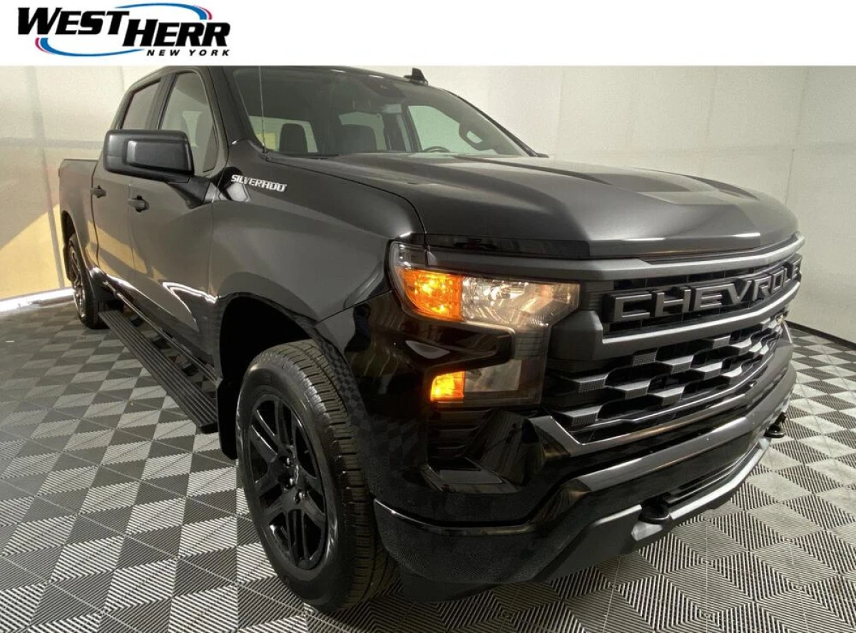 Pre-Owned 2024 Chevrolet Silverado 1500 Custom