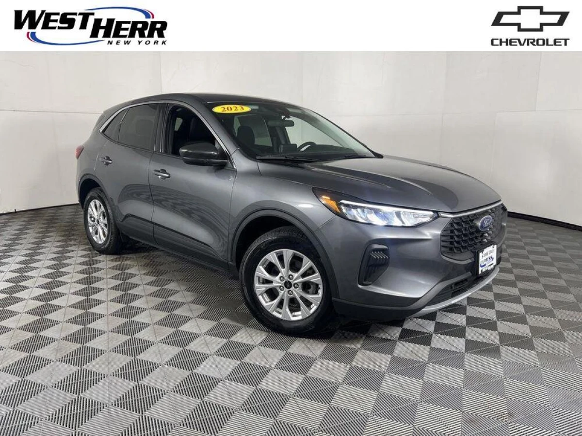 Pre-Owned 2023 Ford Escape Active