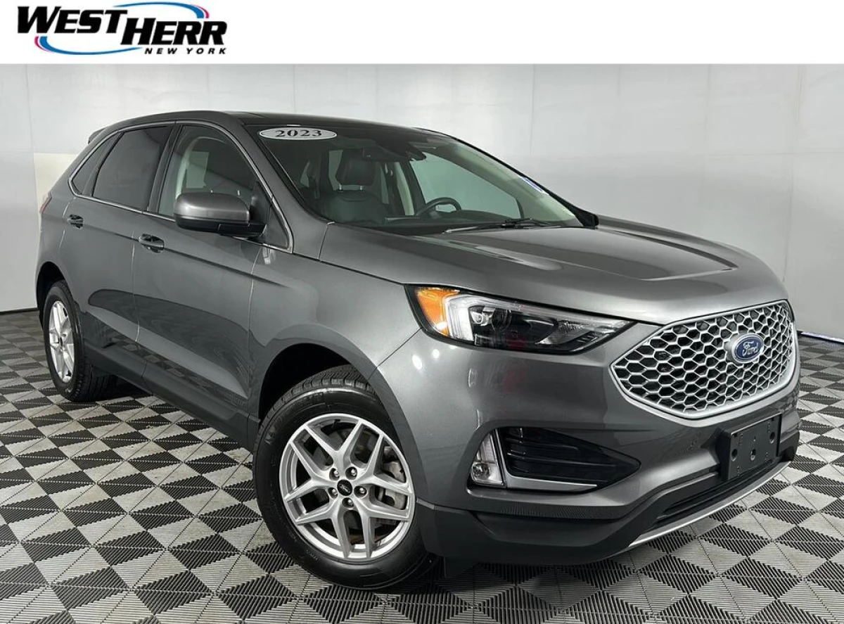 Pre-Owned 2023 Ford Edge SEL