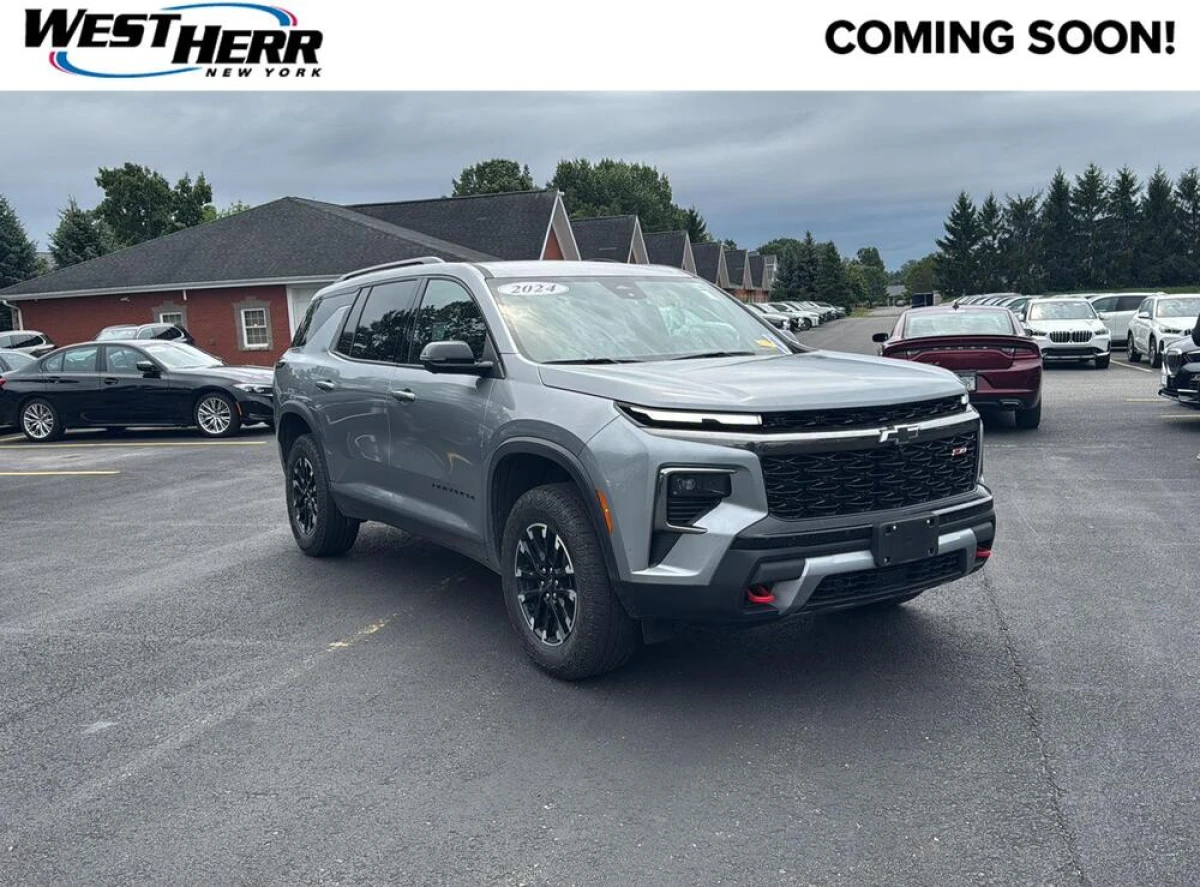 Pre-Owned 2024 Chevrolet Traverse AWD Z71