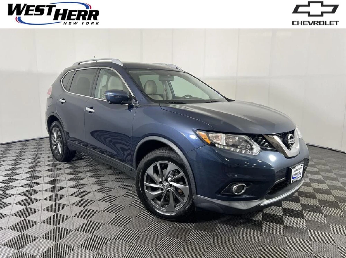Pre-Owned 2016 Nissan Rogue SL