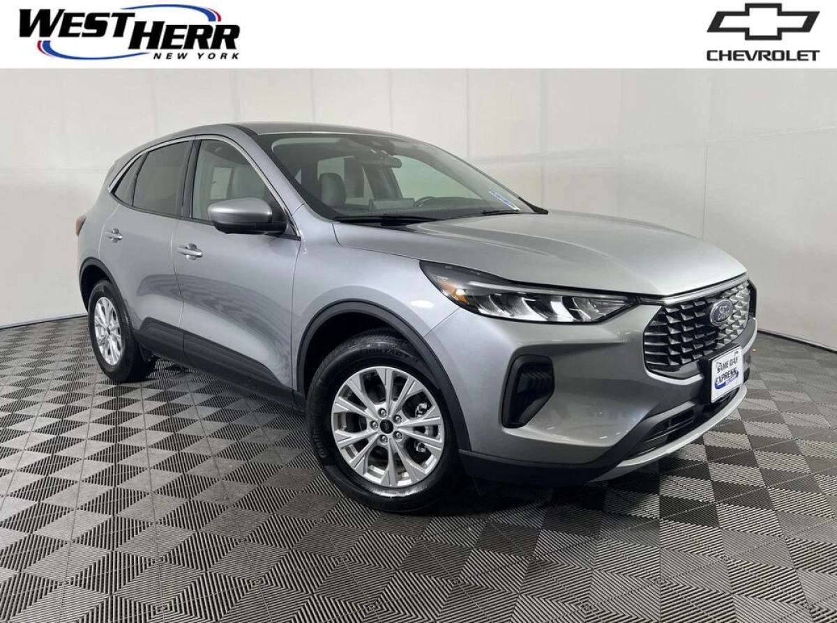 Pre-Owned 2023 Ford Escape Active
