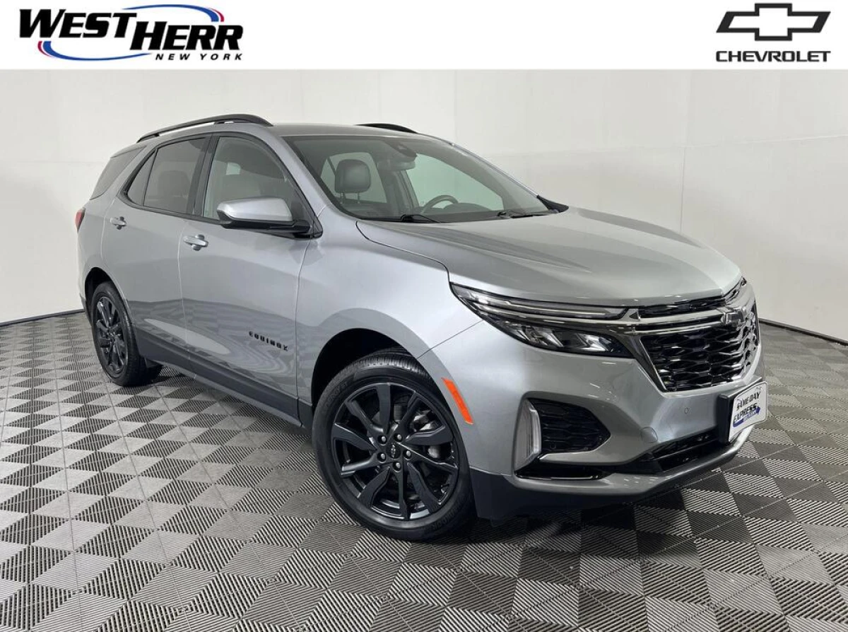 Pre-Owned 2023 Chevrolet Equinox RS