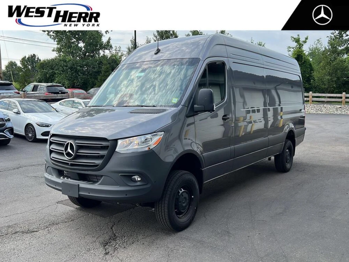 New 2026 Mercedes-Benz Sprinter 2500 Cargo Van 170” 4cyl AWD