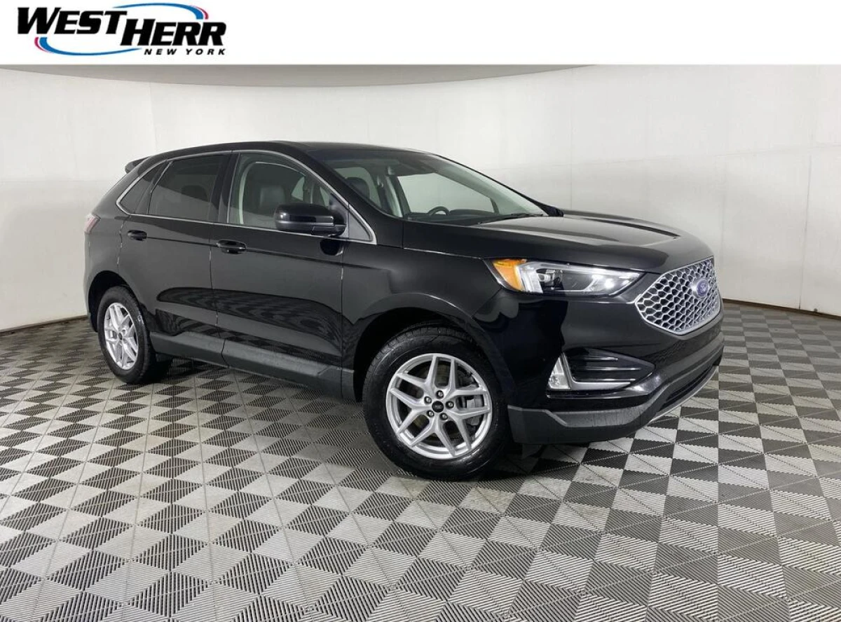 Pre-Owned 2024 Ford Edge SEL