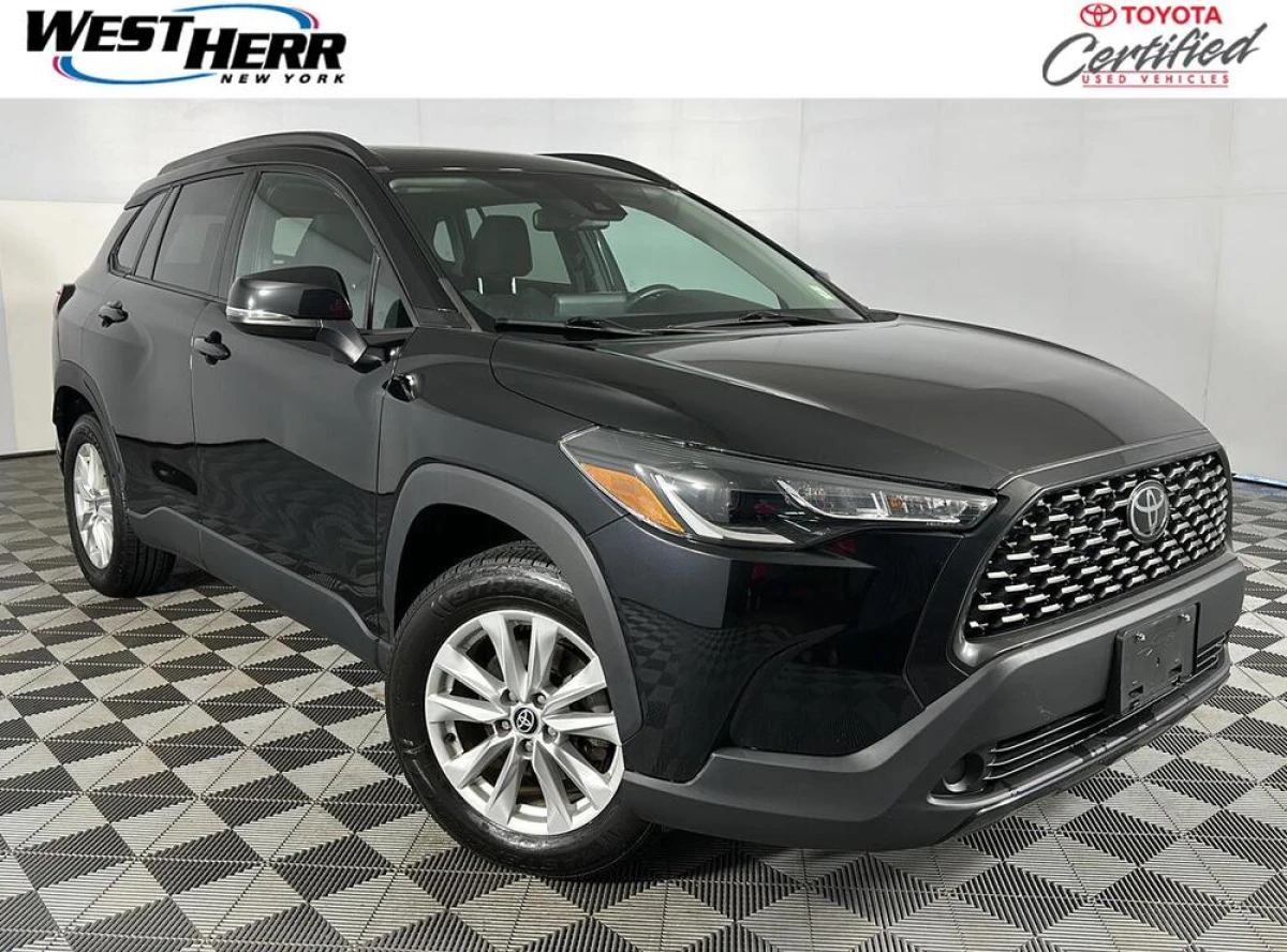Certified Pre-Owned 2022 Toyota Corolla Cross LE