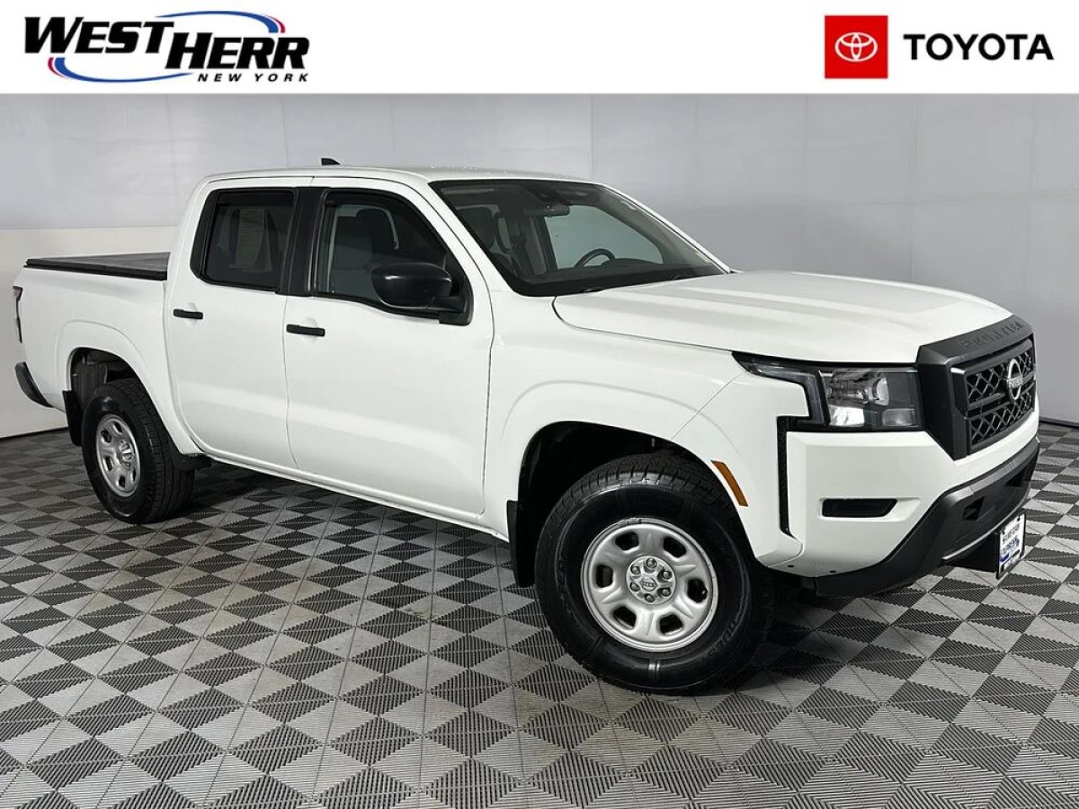 Pre-Owned 2022 Nissan Frontier S