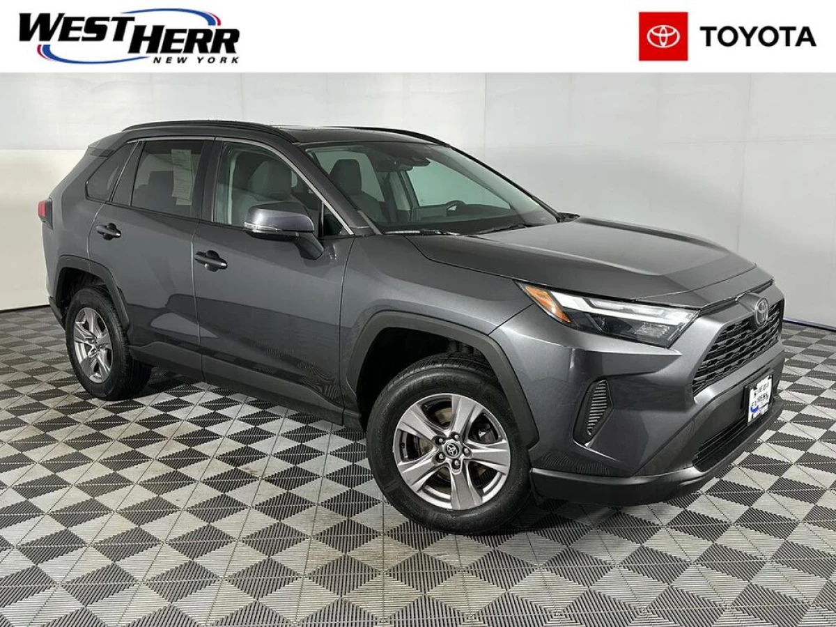 Pre-Owned 2022 Toyota RAV4 XLE