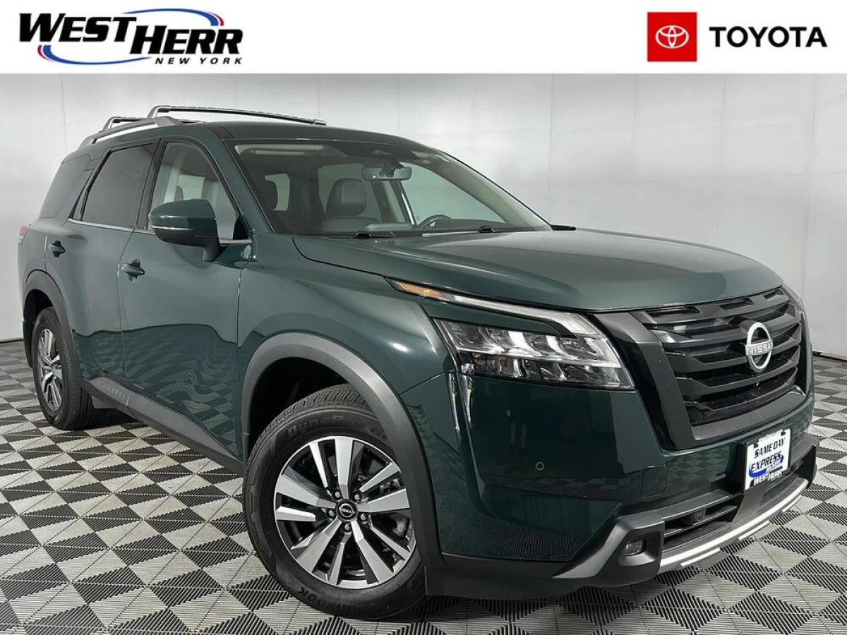 Pre-Owned 2024 Nissan Pathfinder SL