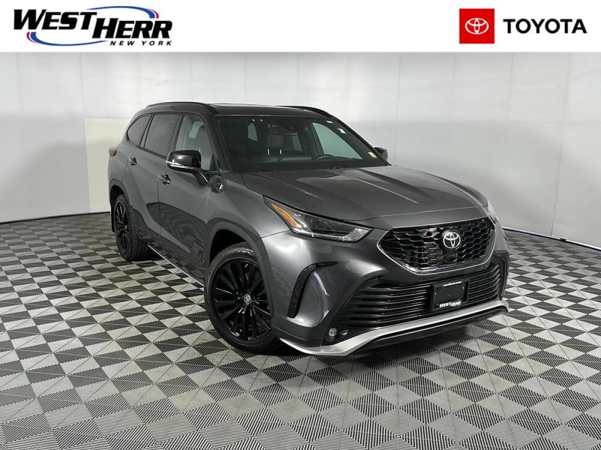 Pre-Owned 2023 Toyota Highlander XSE