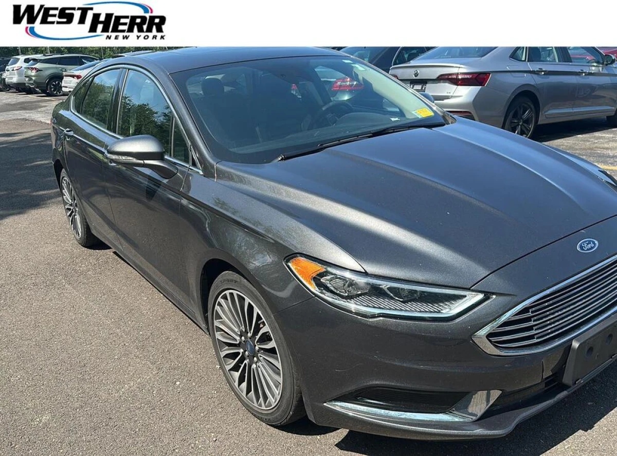 Pre-Owned 2018 Ford Fusion SE