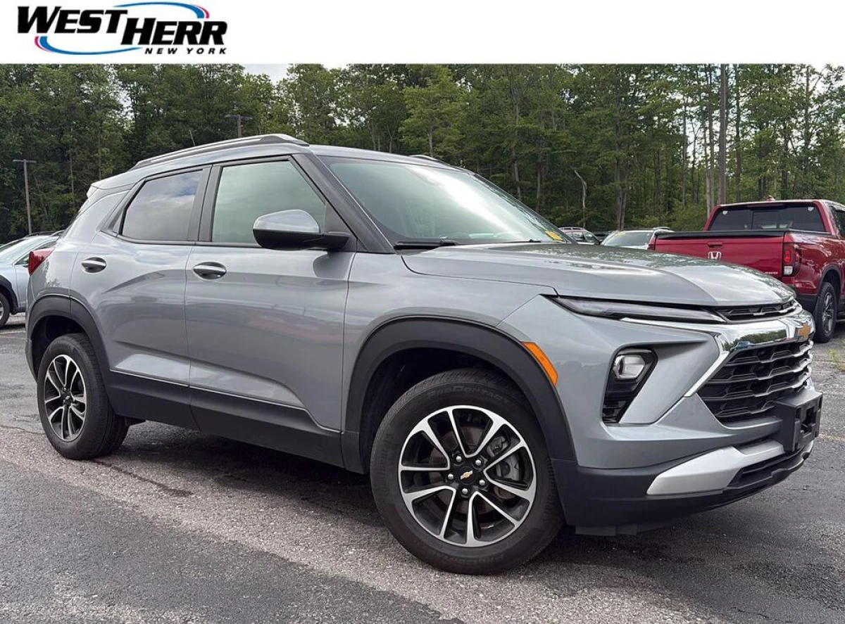 Pre-Owned 2024 Chevrolet Trailblazer LT