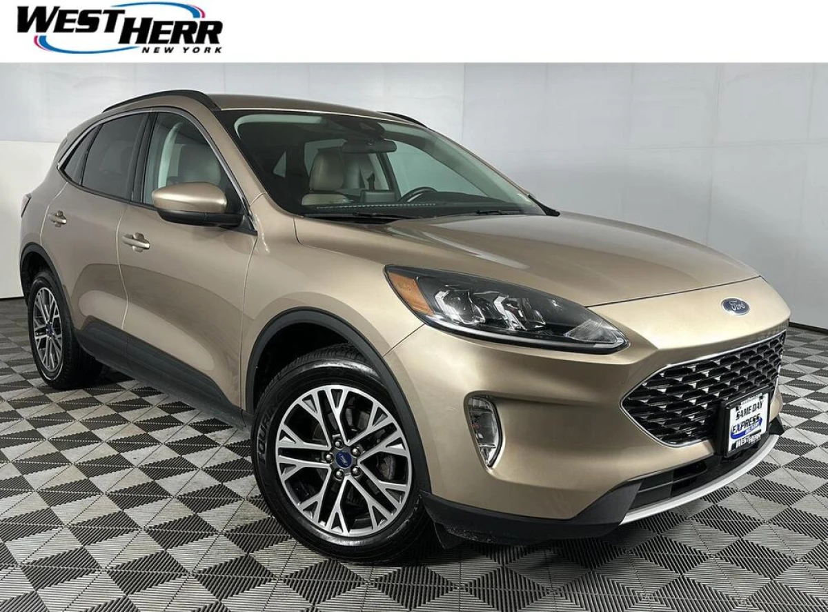Pre-Owned 2021 Ford Escape SEL