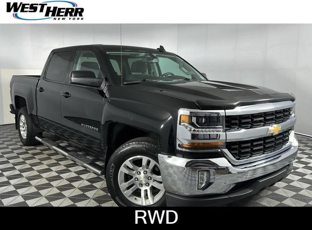 Pre-Owned 2018 Chevrolet Silverado 1500 LT