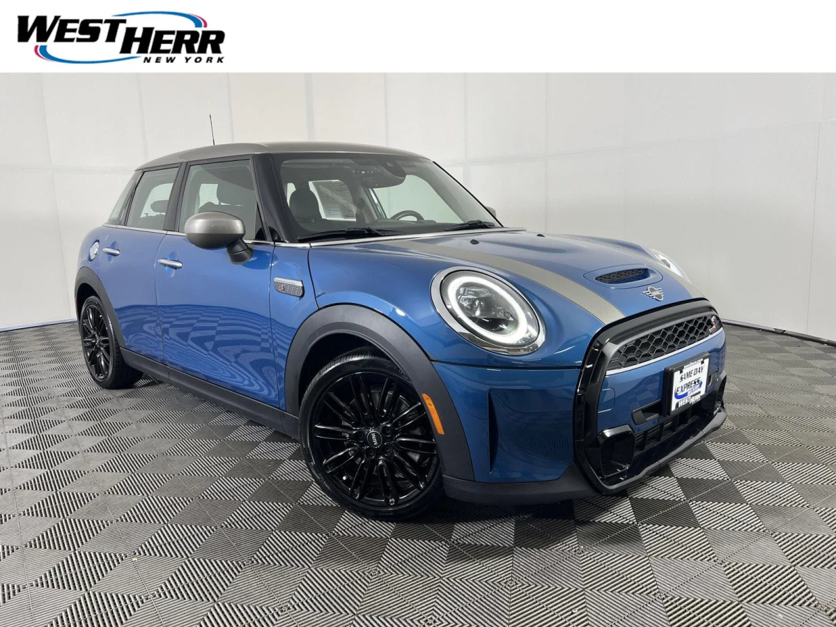 Pre-Owned 2024 MINI Hardtop 4 Door Cooper S