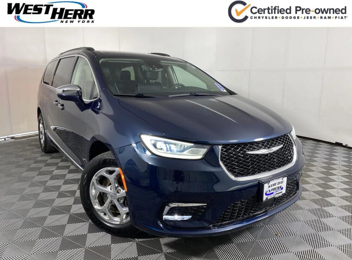 Pre-Owned 2022 Chrysler Pacifica Limited