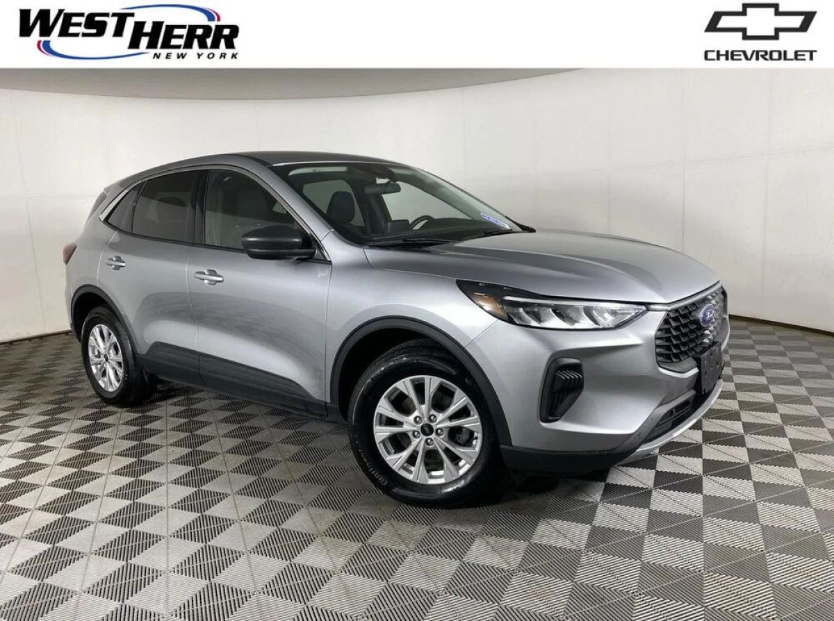 Pre-Owned 2023 Ford Escape Active