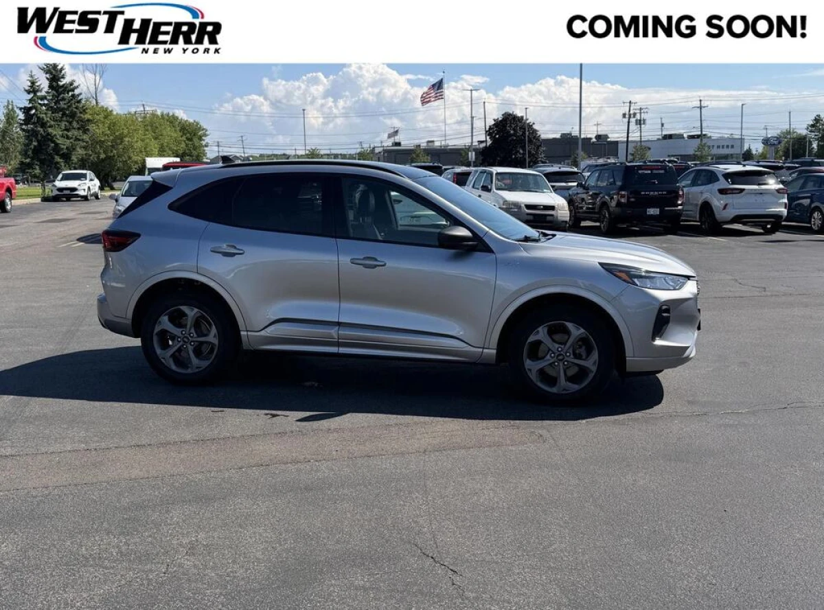 Pre-Owned 2023 Ford Escape ST-Line