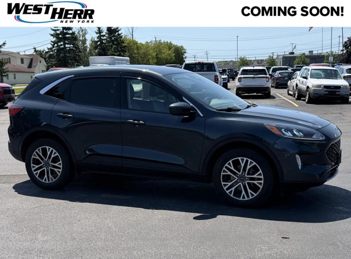 Pre-Owned 2022 Ford Escape SEL