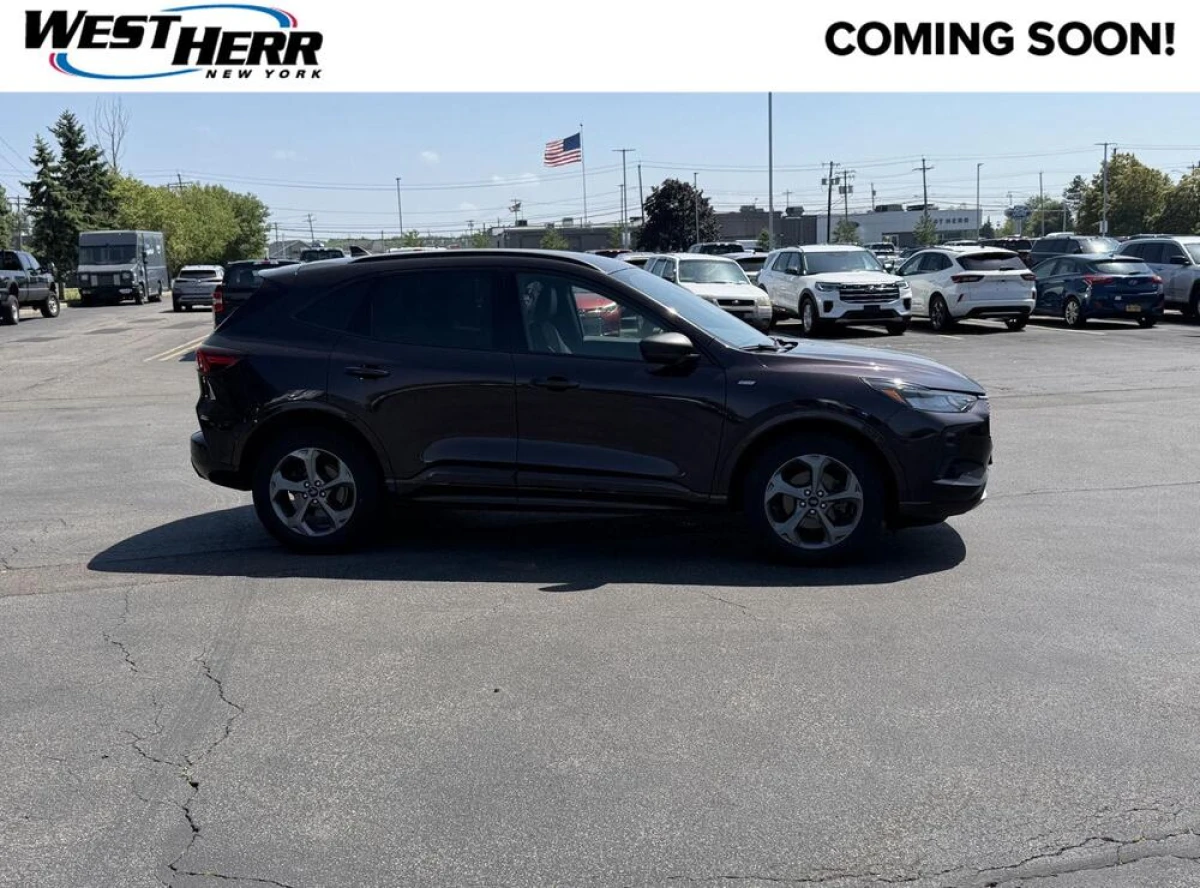 Pre-Owned 2023 Ford Escape ST-Line