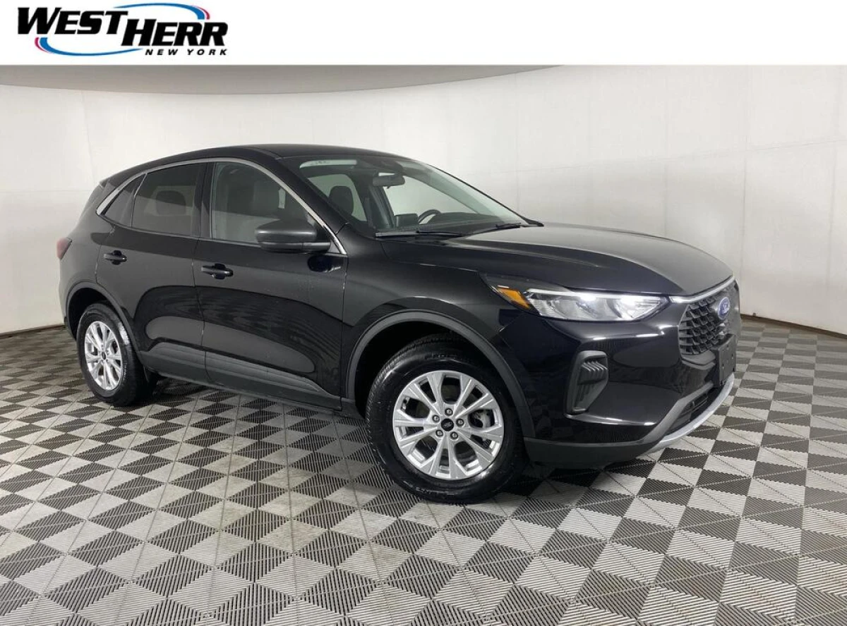 Pre-Owned 2023 Ford Escape Active