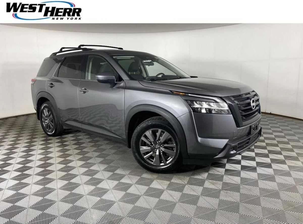 Pre-Owned 2022 Nissan Pathfinder SV