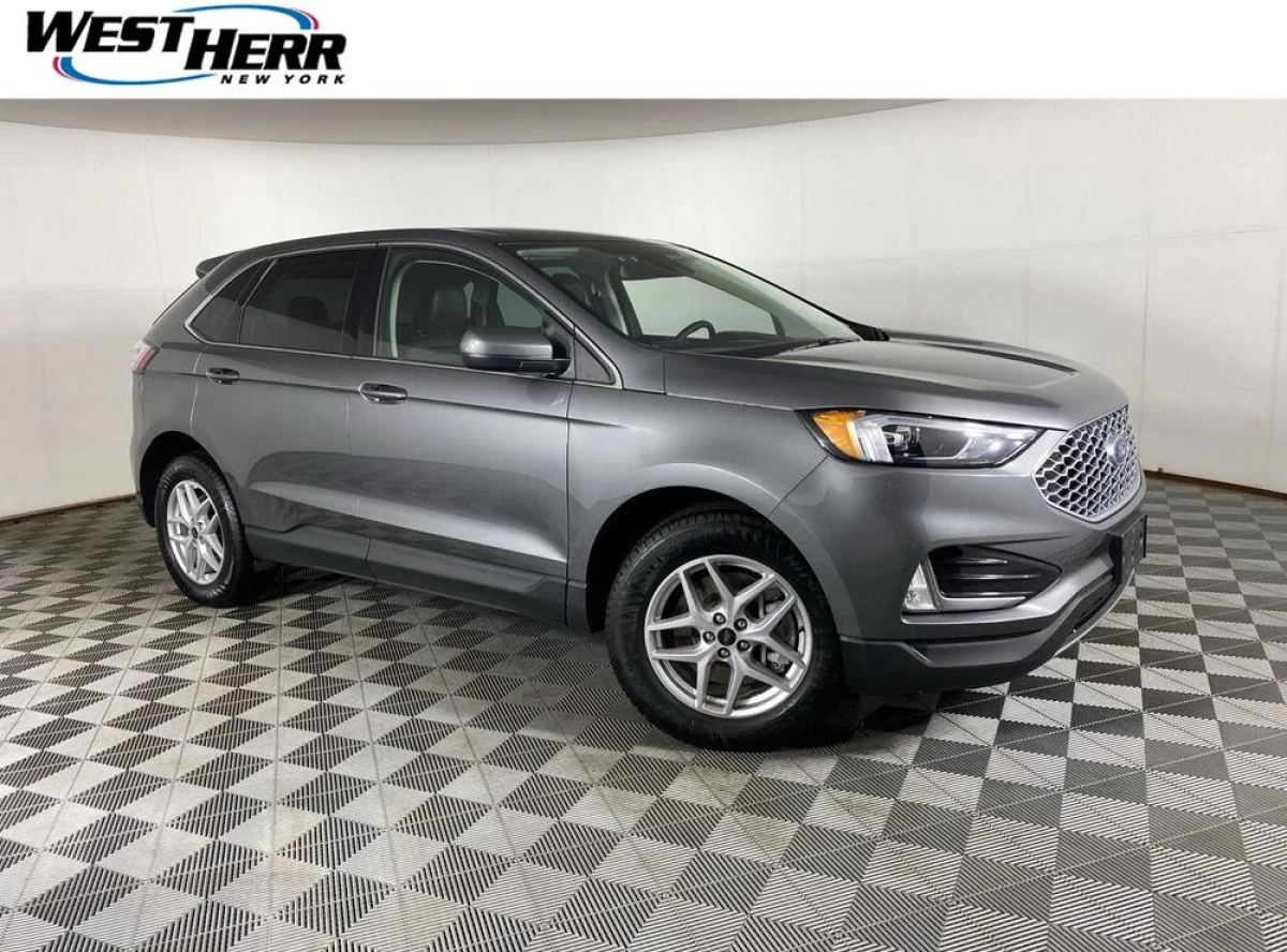 Pre-Owned 2023 Ford Edge SEL