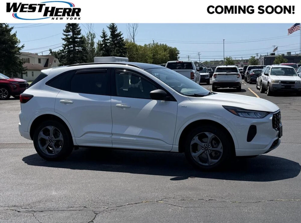 Pre-Owned 2023 Ford Escape ST-Line
