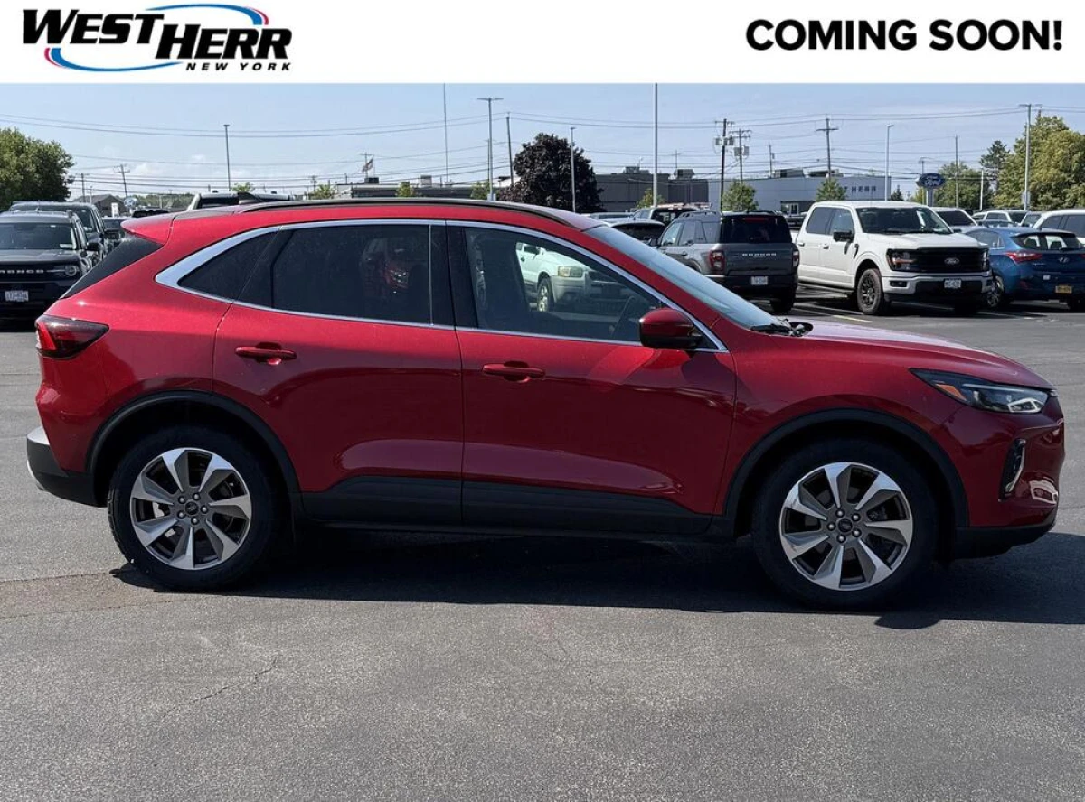 Pre-Owned 2023 Ford Escape Platinum