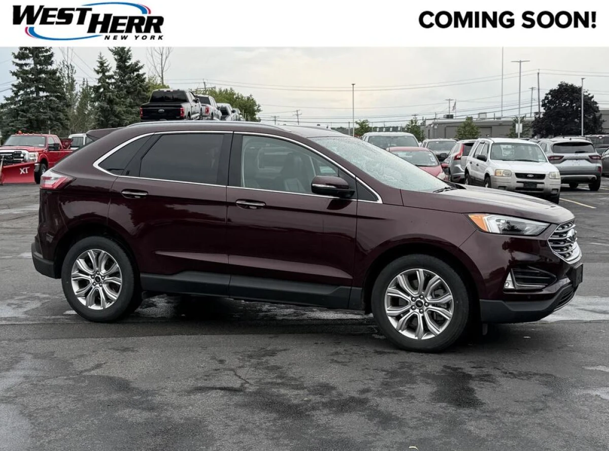 Pre-Owned 2024 Ford Edge Titanium