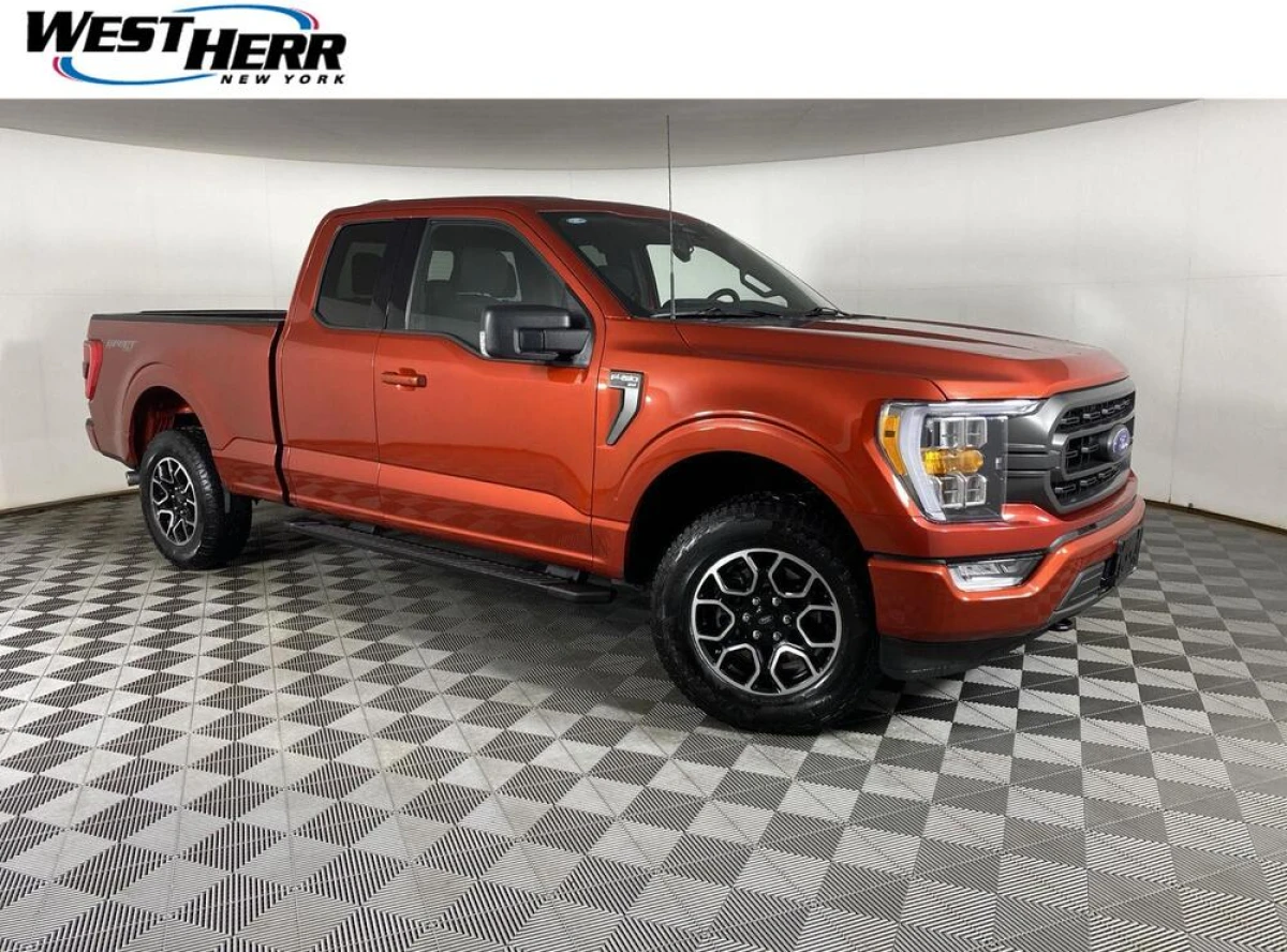 Pre-Owned 2023 Ford F-150 XLT