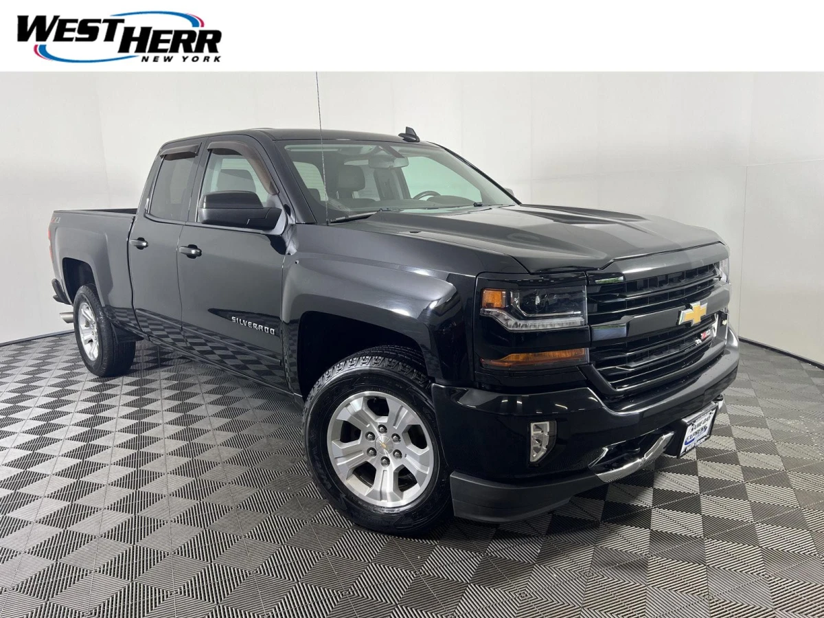 Pre-Owned 2018 Chevrolet Silverado 1500 LT