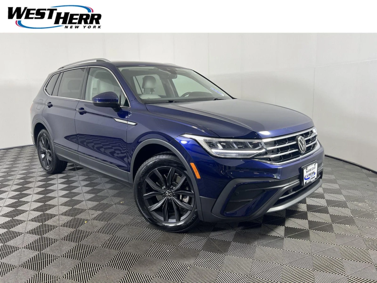 Pre-Owned 2024 Volkswagen Tiguan SE