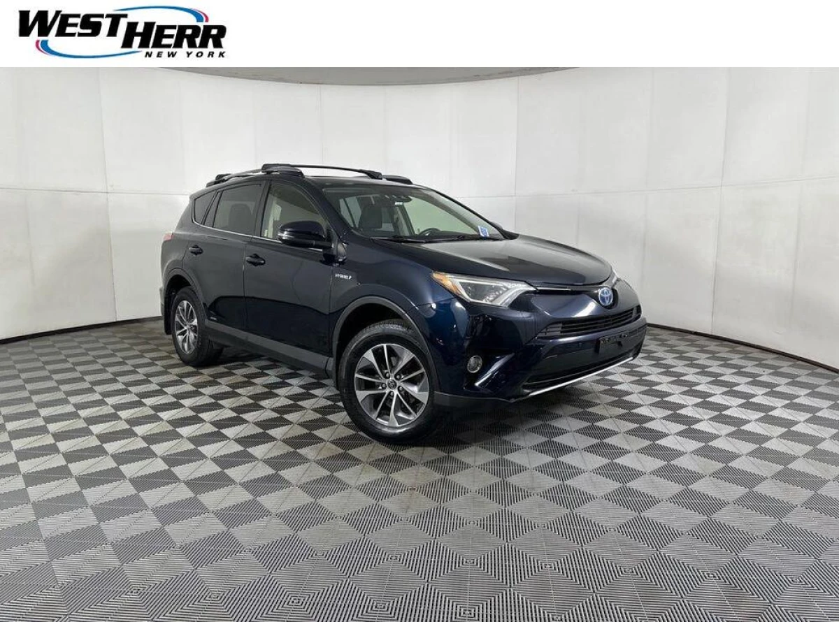 Pre-Owned 2018 Toyota RAV4 Hybrid XLE