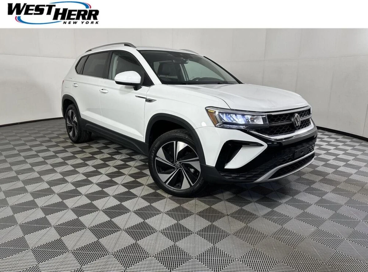 Pre-Owned 2023 Volkswagen Taos SE
