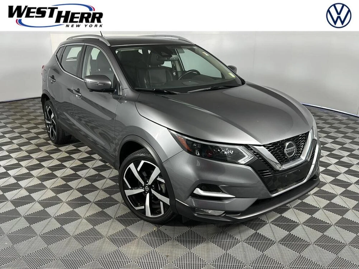 Pre-Owned 2022 Nissan Rogue Sport SL