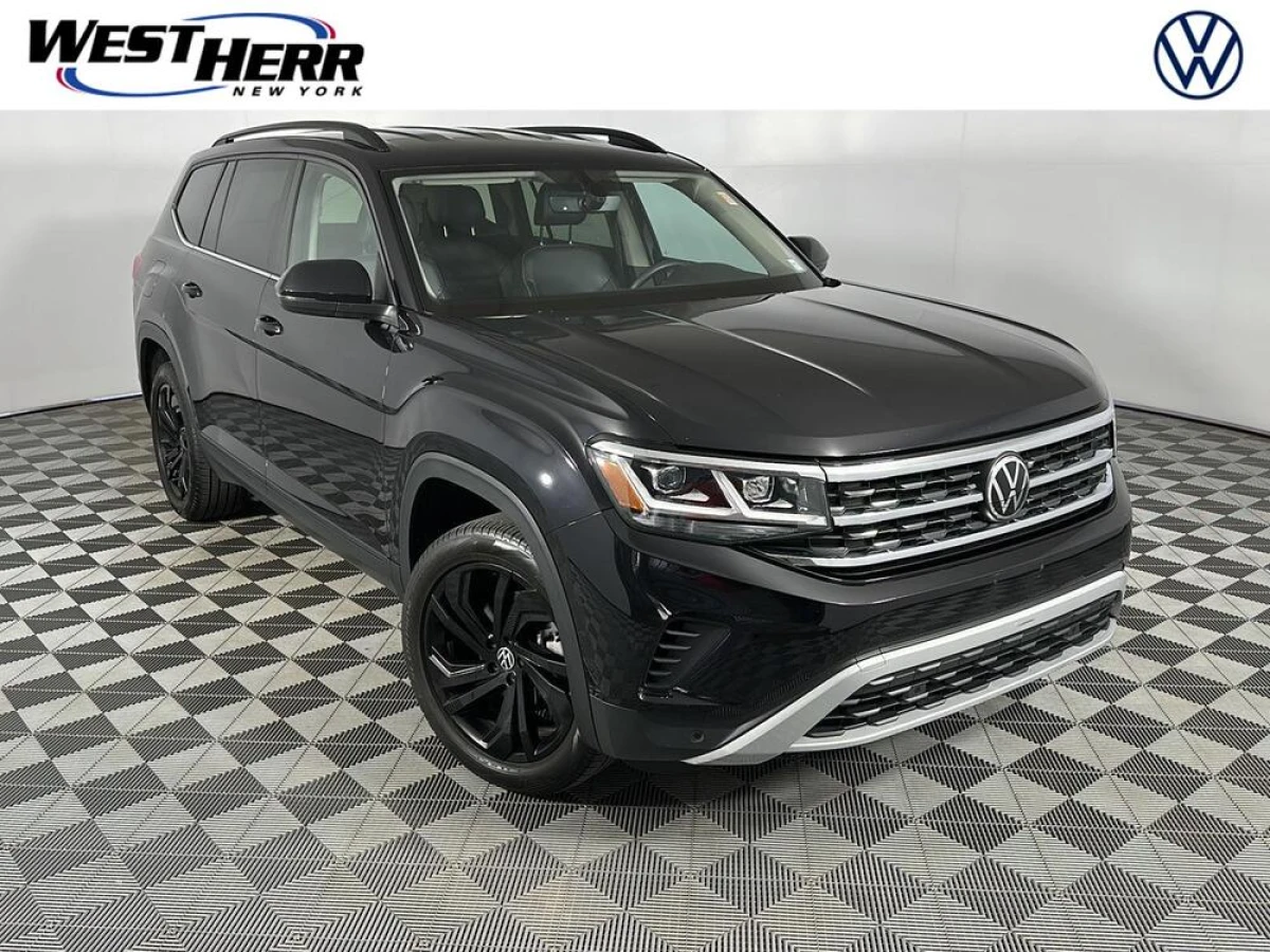 Pre-Owned 2023 Volkswagen Atlas 3.6L V6 SE w/Technology