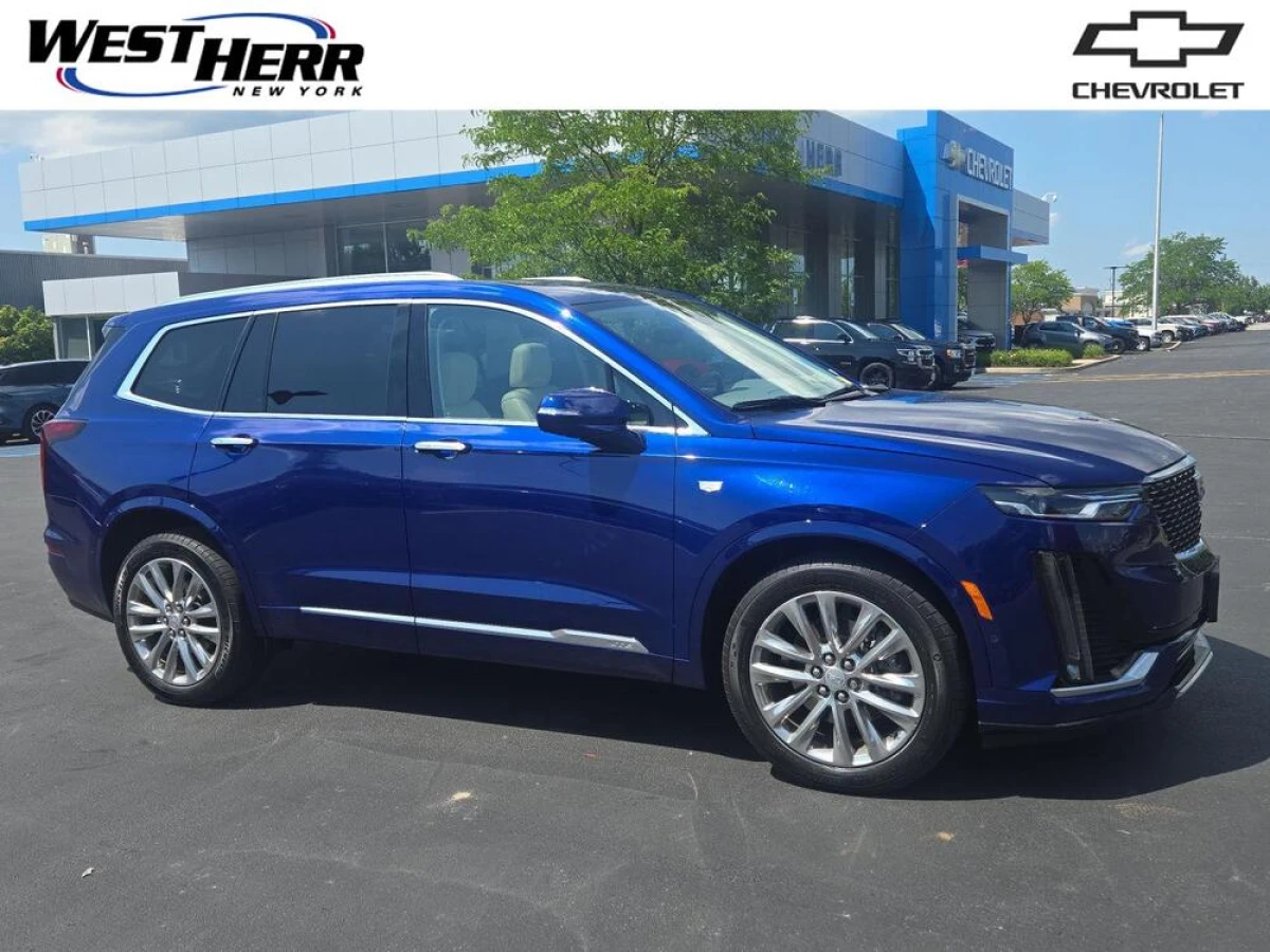 Pre-Owned 2023 Cadillac XT6 AWD Premium Luxury